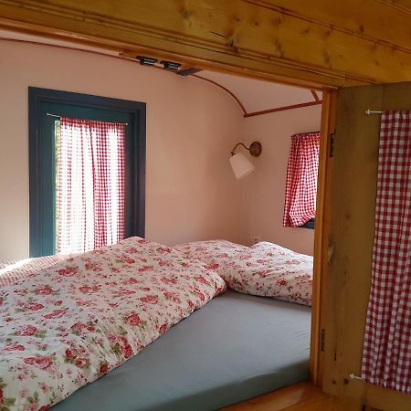 Gezellig pipowagen in Oostvoorne Villa Buitenkant foto