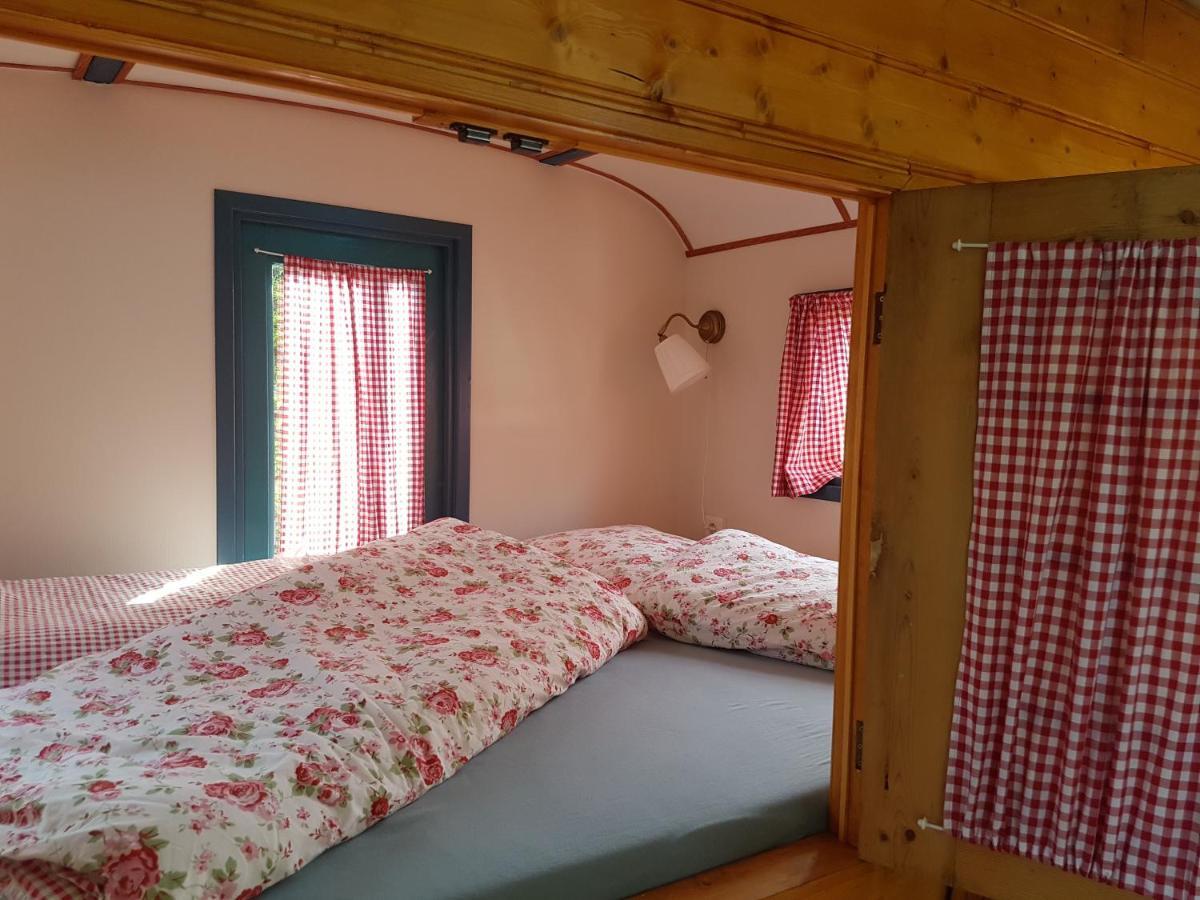 Gezellig pipowagen in Oostvoorne Villa Buitenkant foto